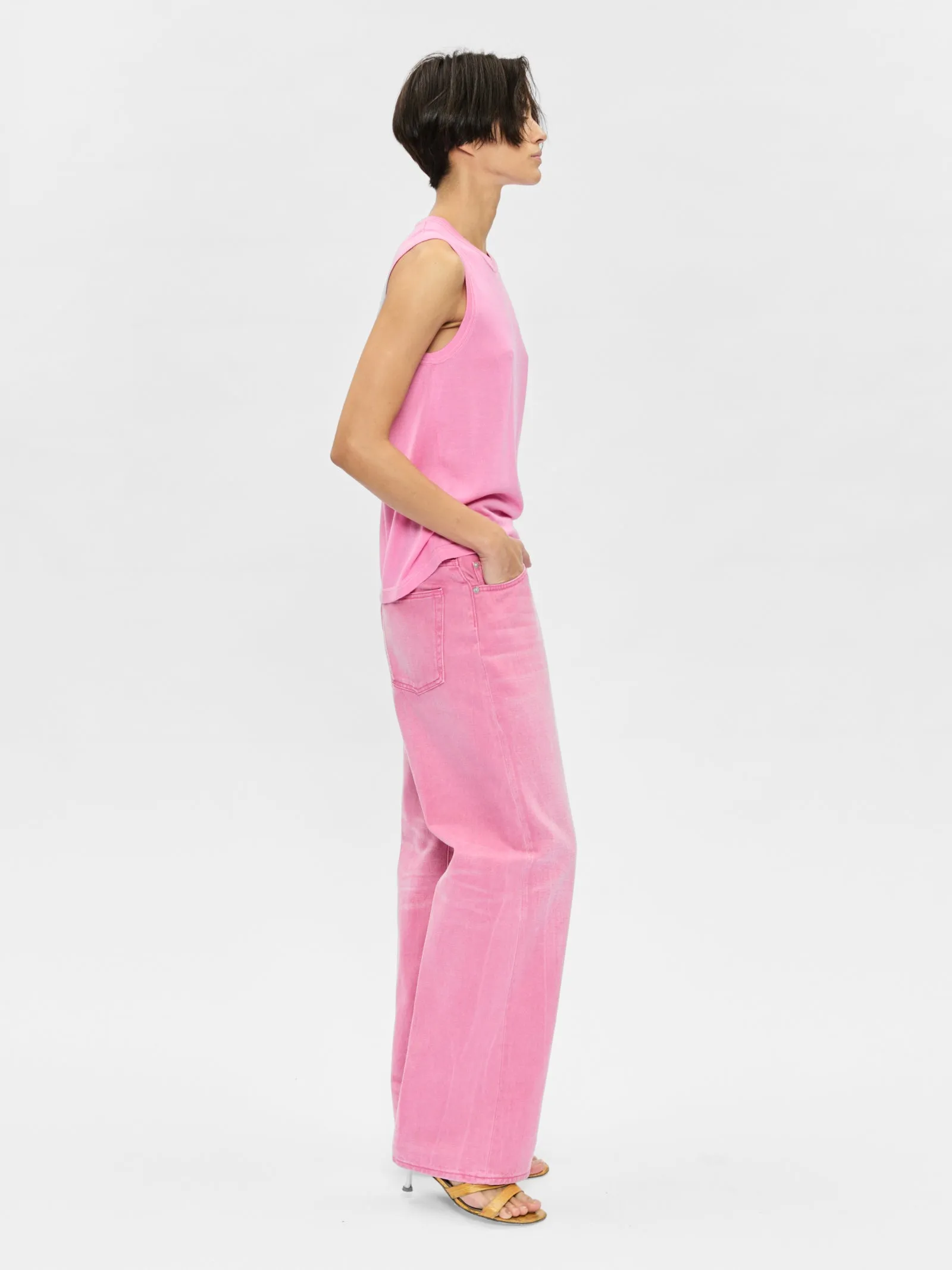 Wide Jean Orchid sold by 6397 product image thumbnail 2