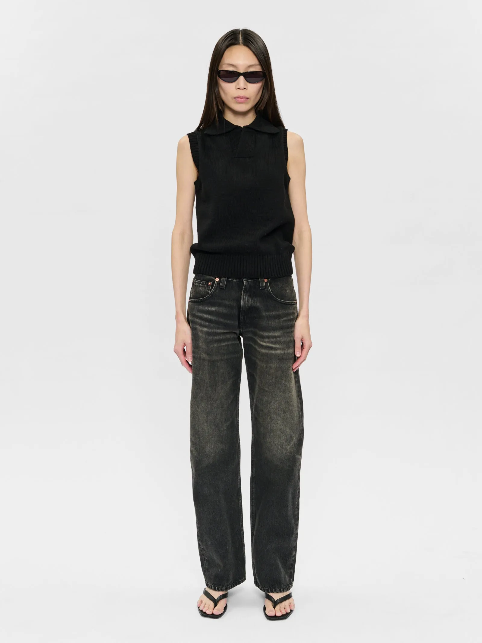 Icon Jean Mineral Black sold by 6397