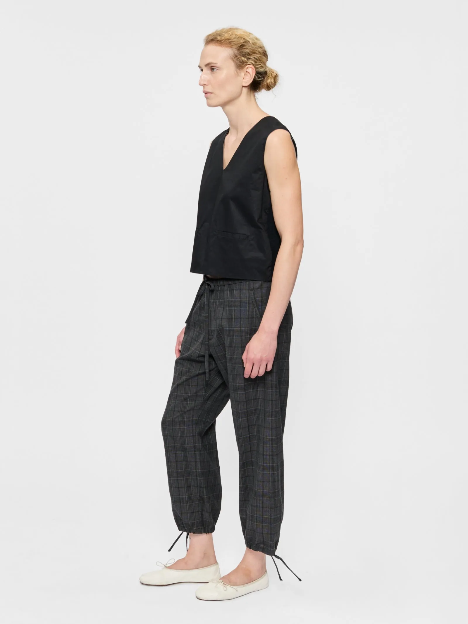 Hybrid Vest Black sold by 6397 product image thumbnail 3
