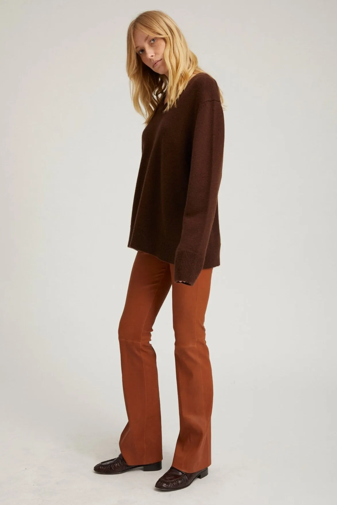 Americano Cashmere V-Neck Boyfriend Sweater sold by SPRWMN product image thumbnail 3