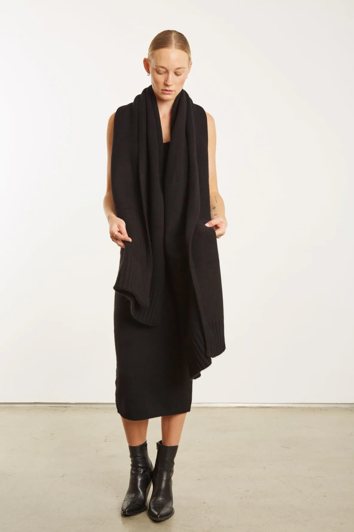 Black Cashmere Wrap Scarf sold by SPRWMN product image thumbnail 5