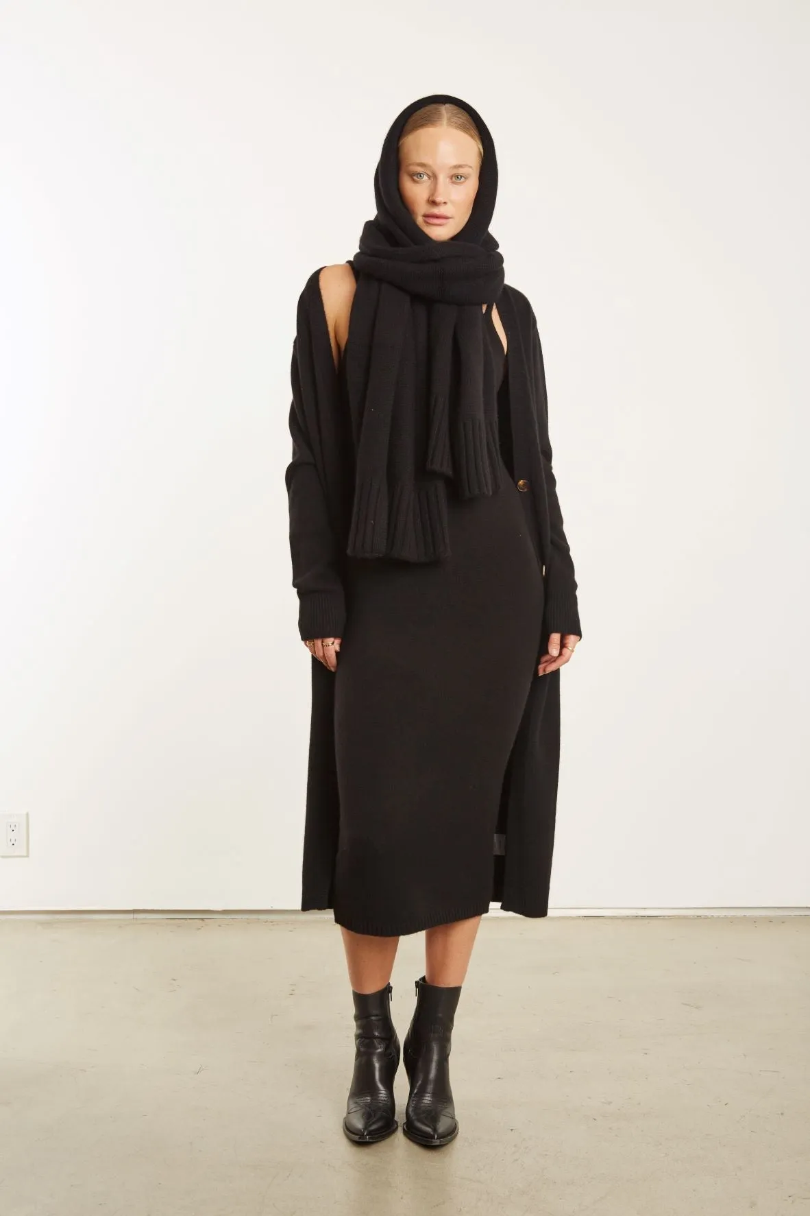 Black Cashmere Wrap Scarf sold by SPRWMN product image thumbnail 4