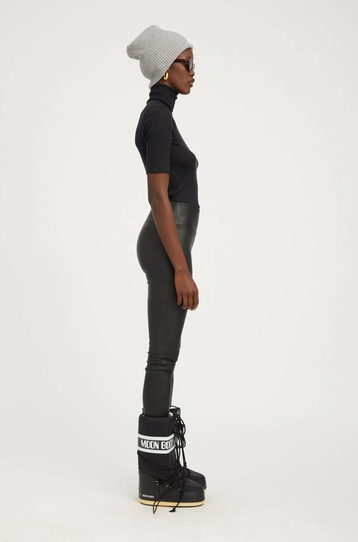Cashmere Beanie sold by SPRWMN product image thumbnail 4