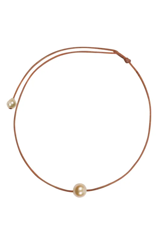 White Signature Pearl Choker Necklace made by SPRWMN