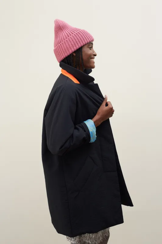 Abrigo Lucky Negro sold by Dr. Bloom