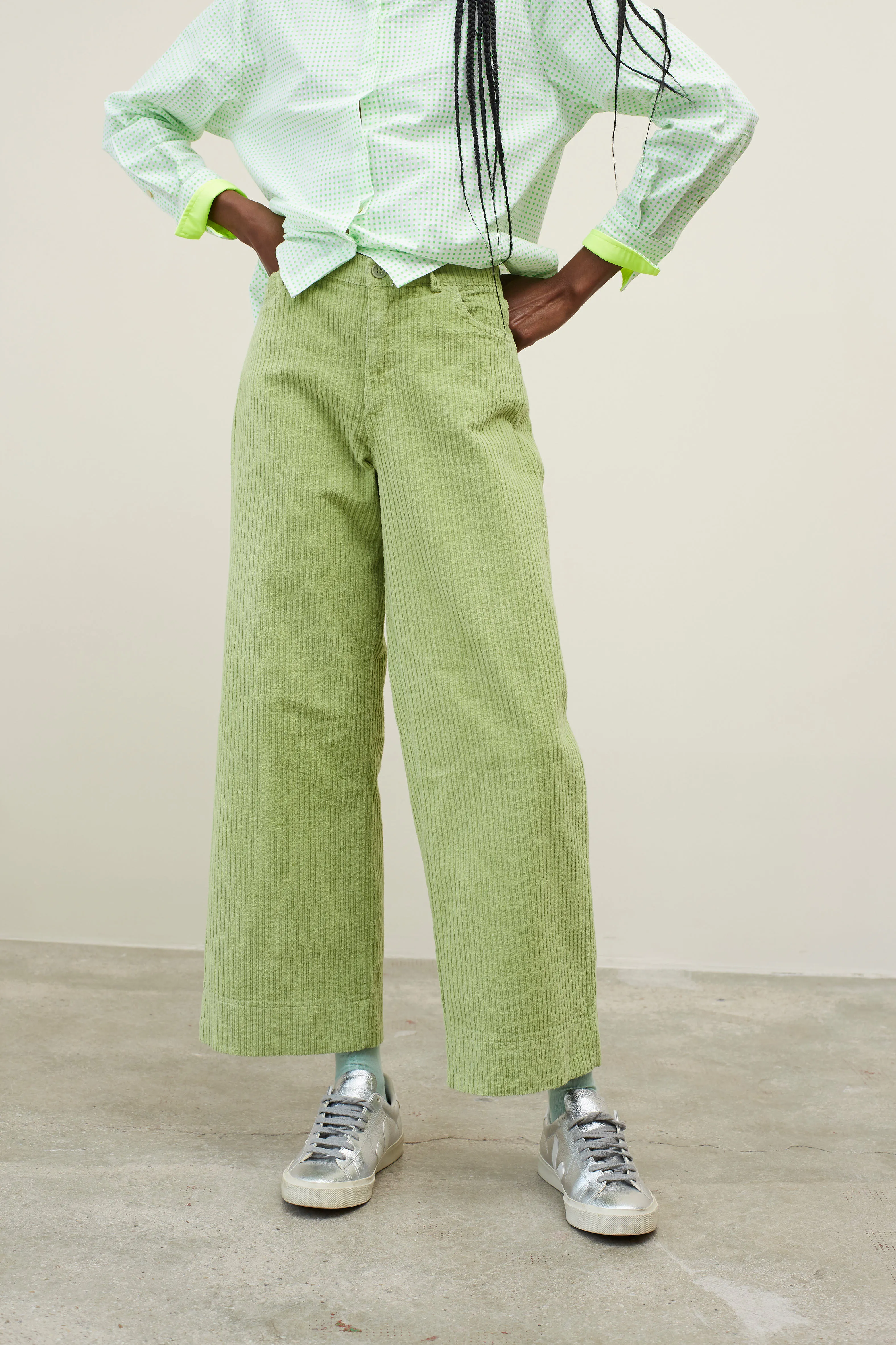 Pantalón Rose Pana Verde sold by Dr. Bloom product image thumbnail 3