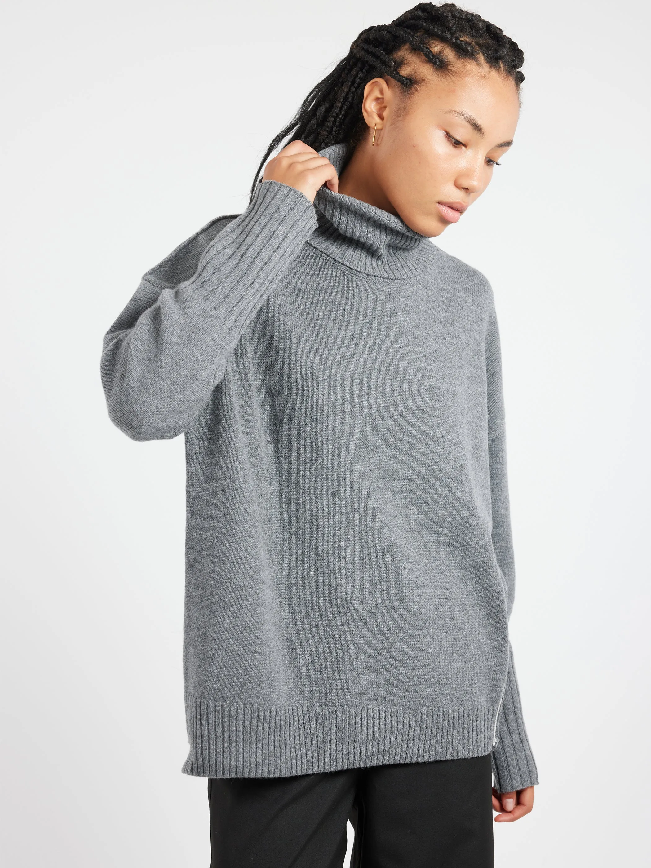 Labi Roller Neck sold by gravitypope product image thumbnail 4