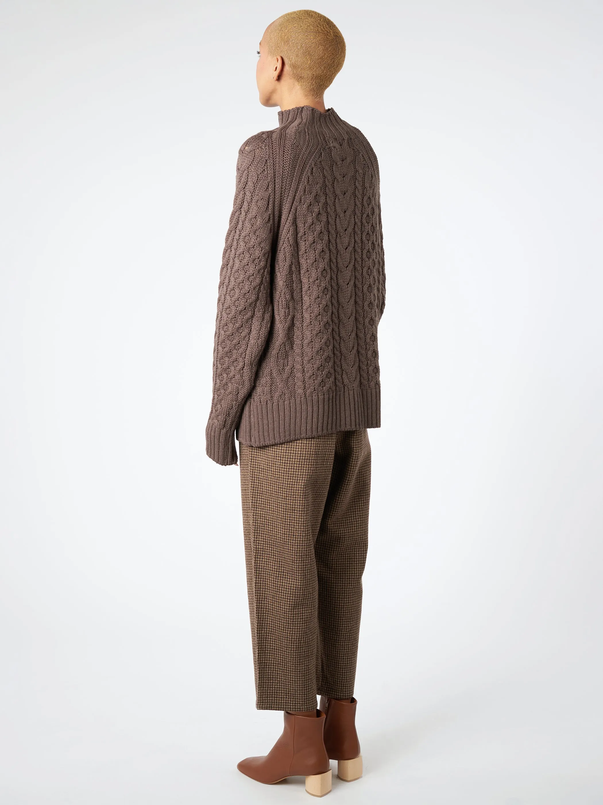 Sophie Cable sold by gravitypope product image thumbnail 3