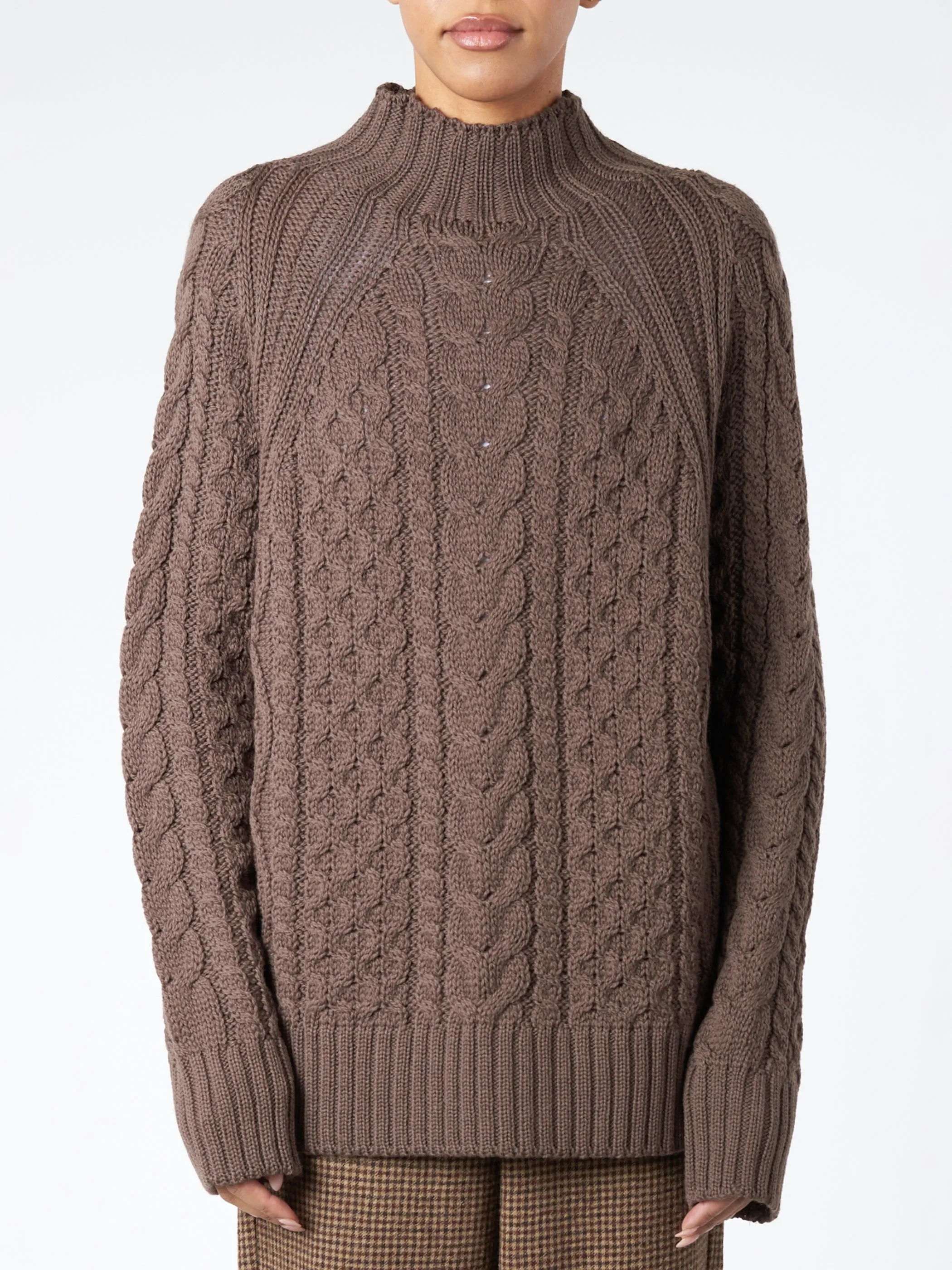 Sophie Cable sold by gravitypope