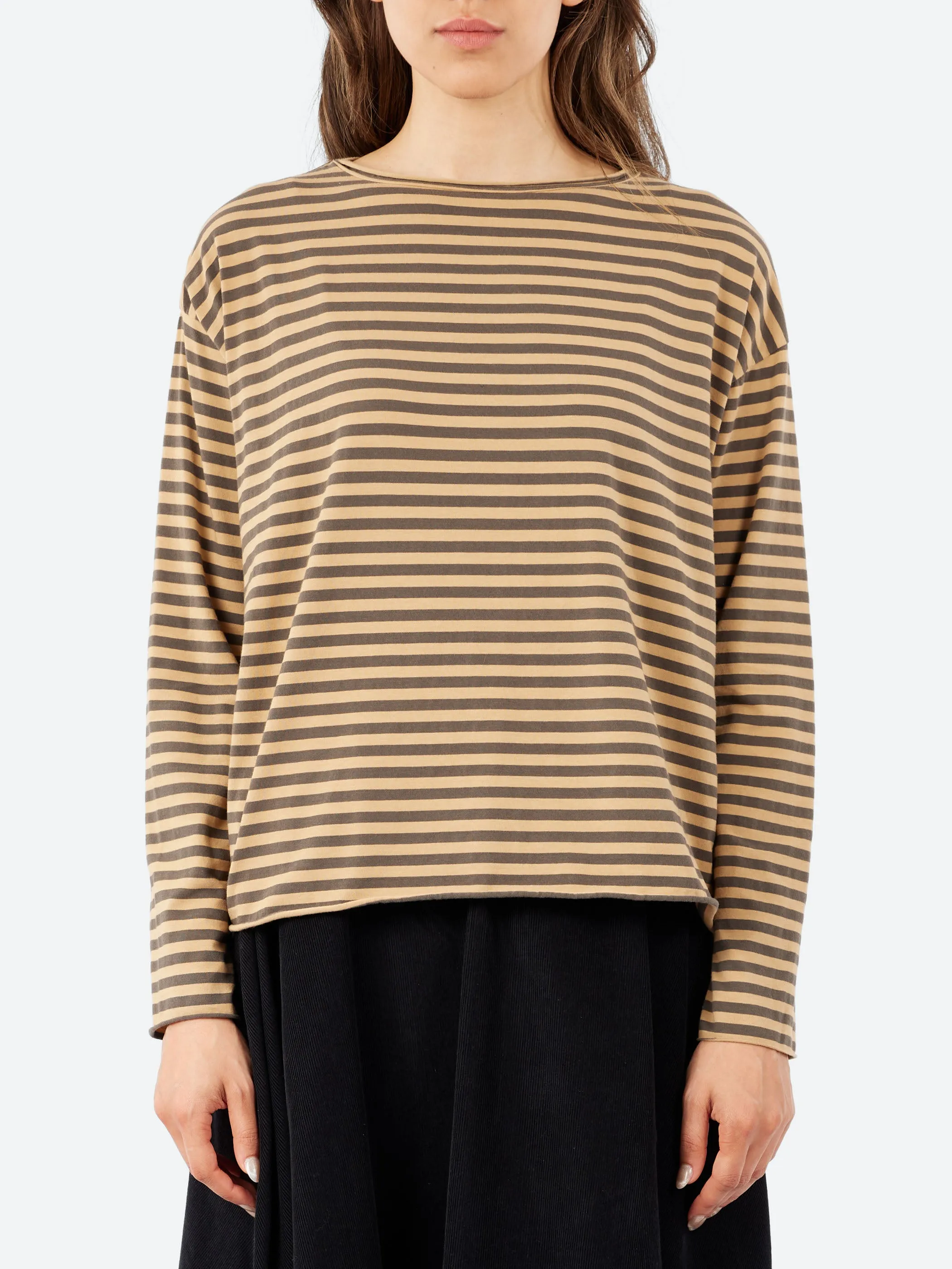 Lola sold by gravitypope