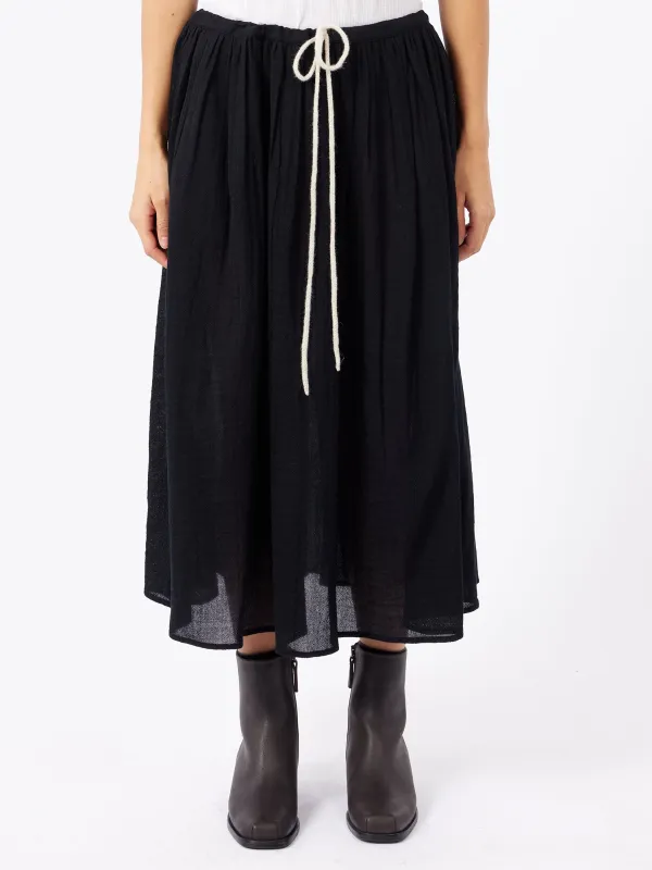 P1068 Skirt sold by gravitypope