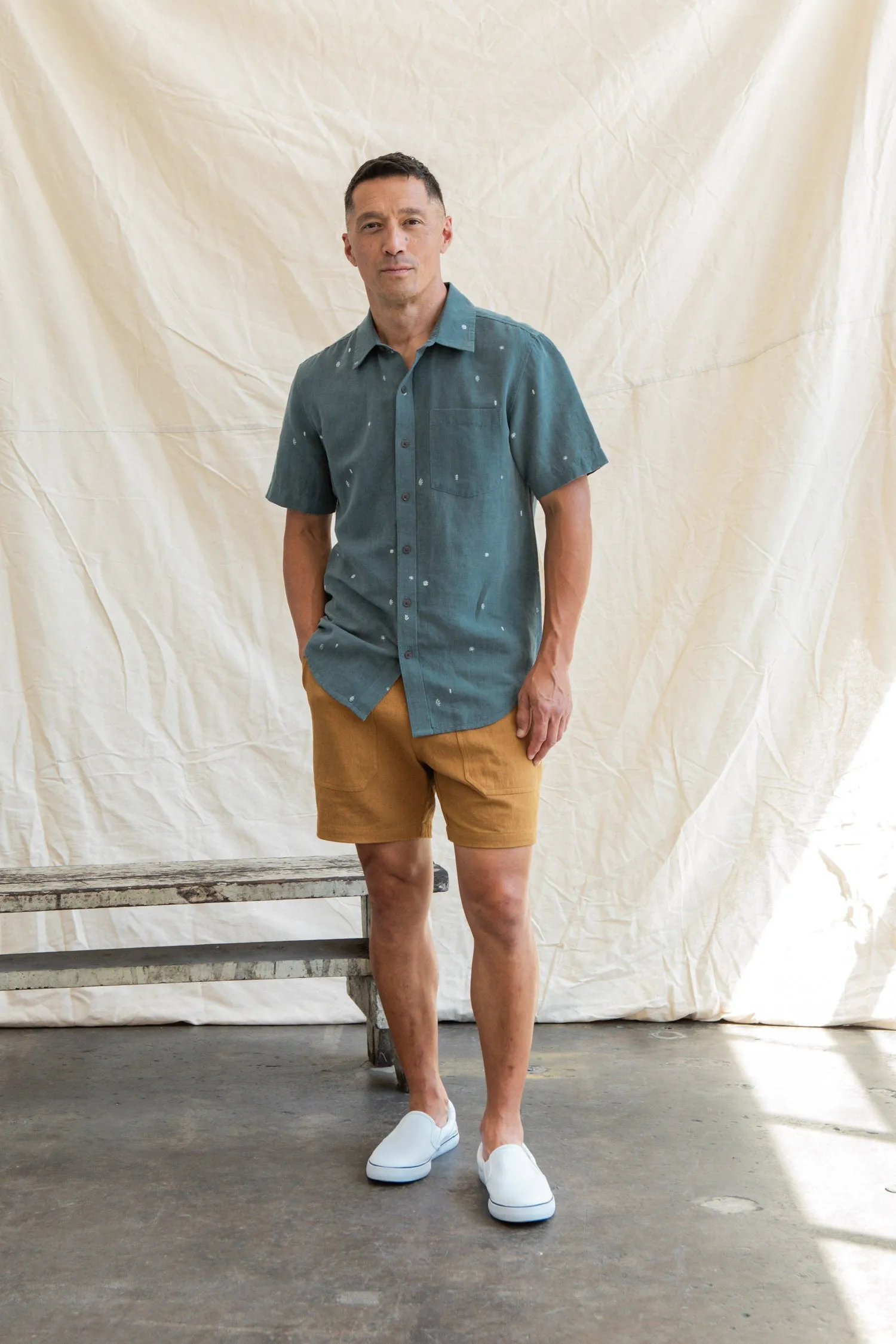 Harbor Slim Shirt / Slate Mini Flora sold by Bridge & Burn product image thumbnail 4