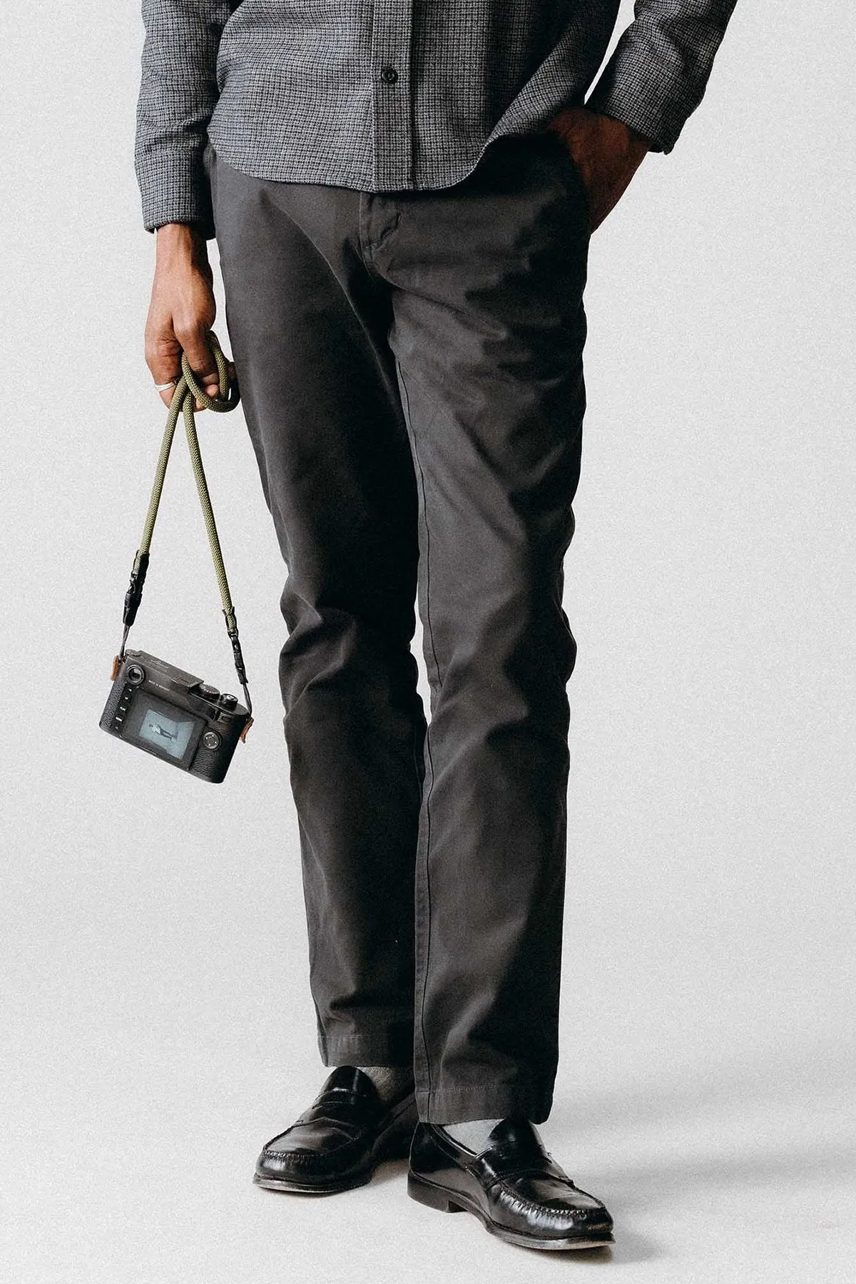 Taylor Stitch Democratic Foundation Pant / Organic Faded Black sold by Bridge & Burn product image thumbnail 2