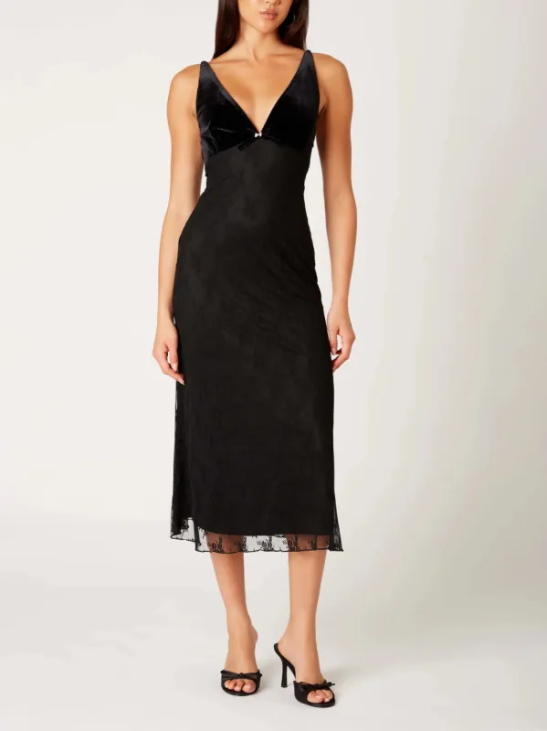 Guest Dress sold by CoutuKitsch