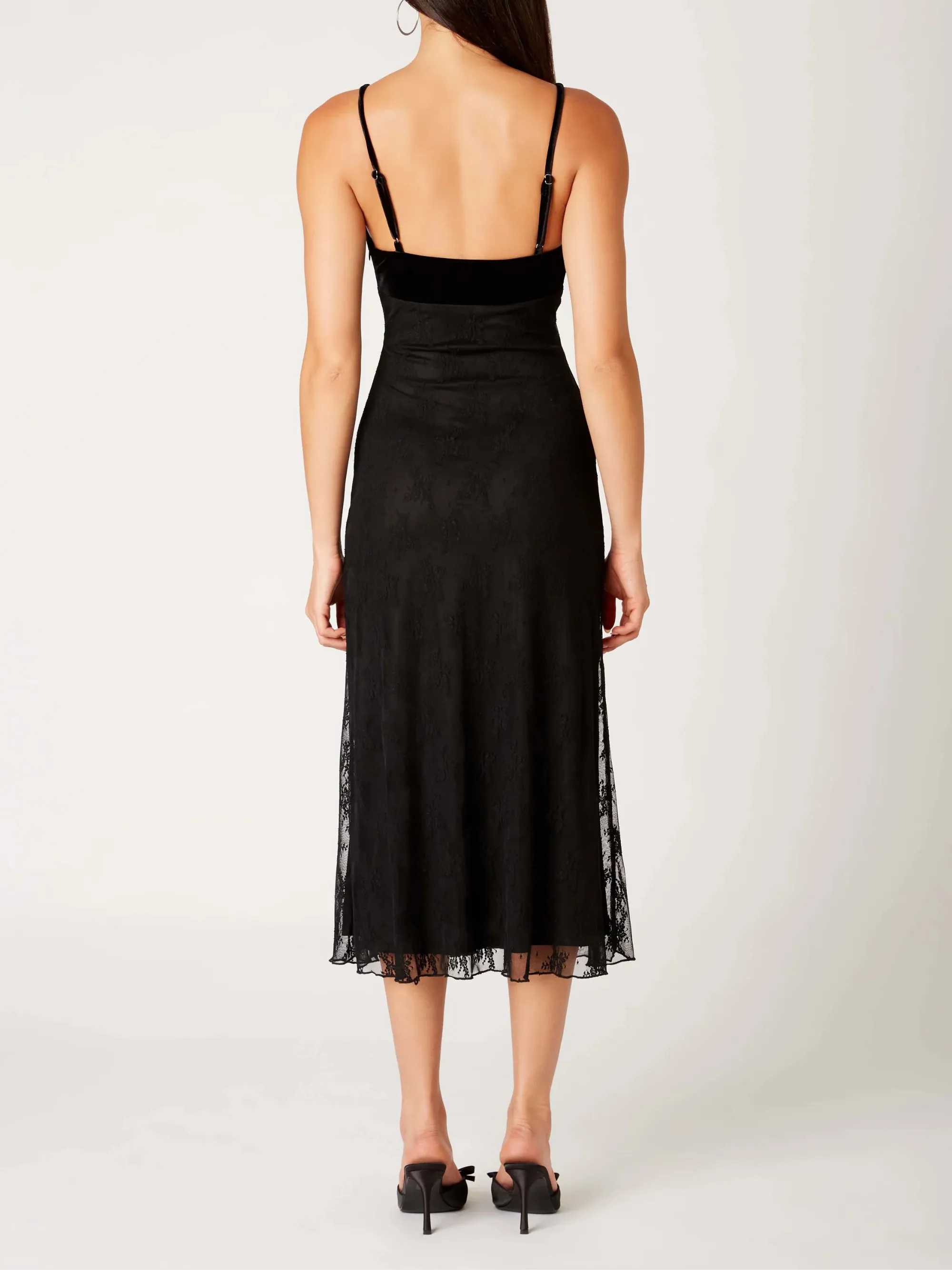 Guest Dress sold by CoutuKitsch product image thumbnail 2