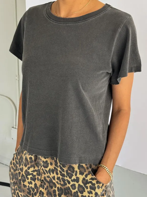 Darling Tee | Vintage Black sold by CoutuKitsch