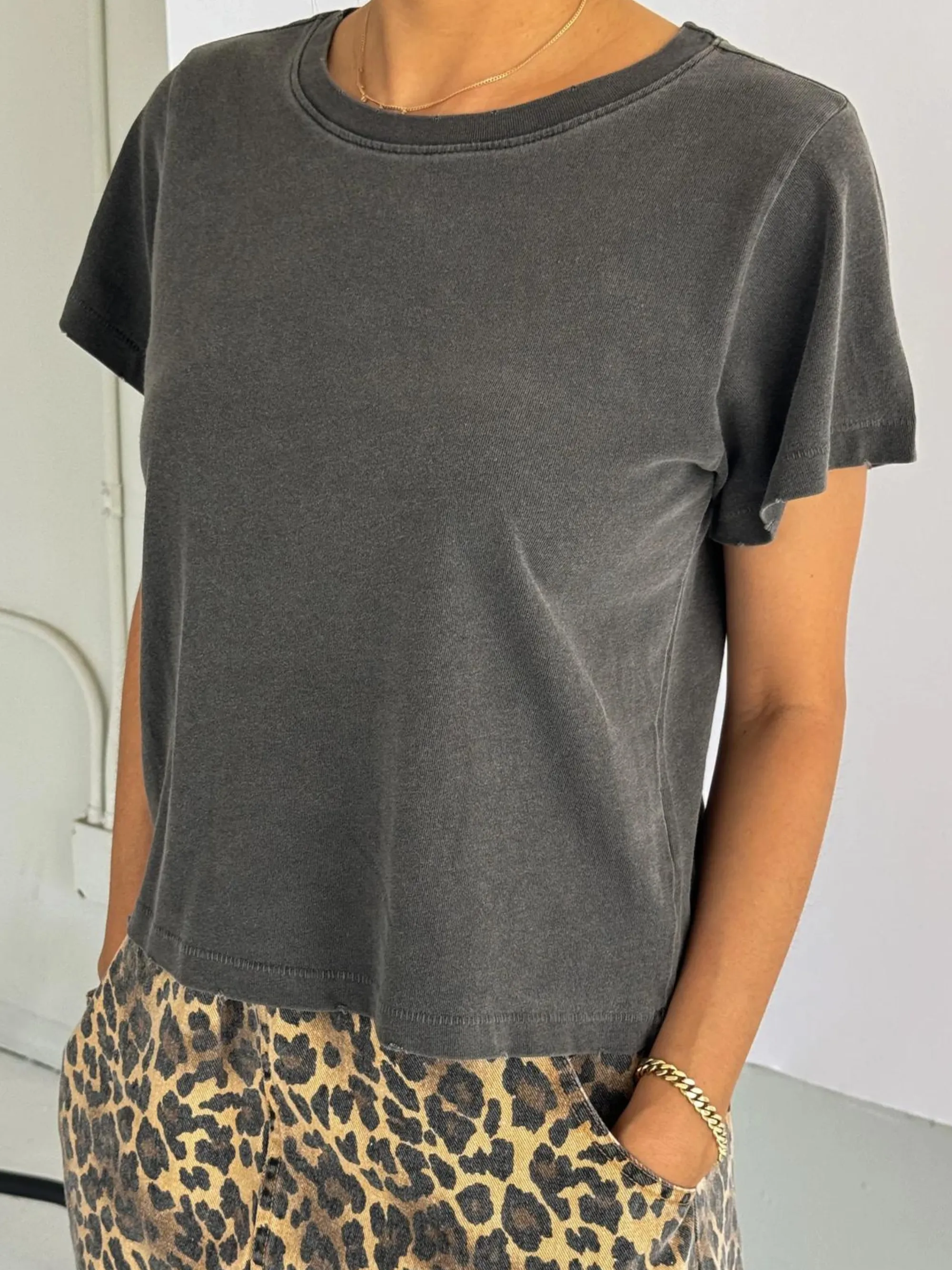 Darling Tee | Vintage Black sold by CoutuKitsch