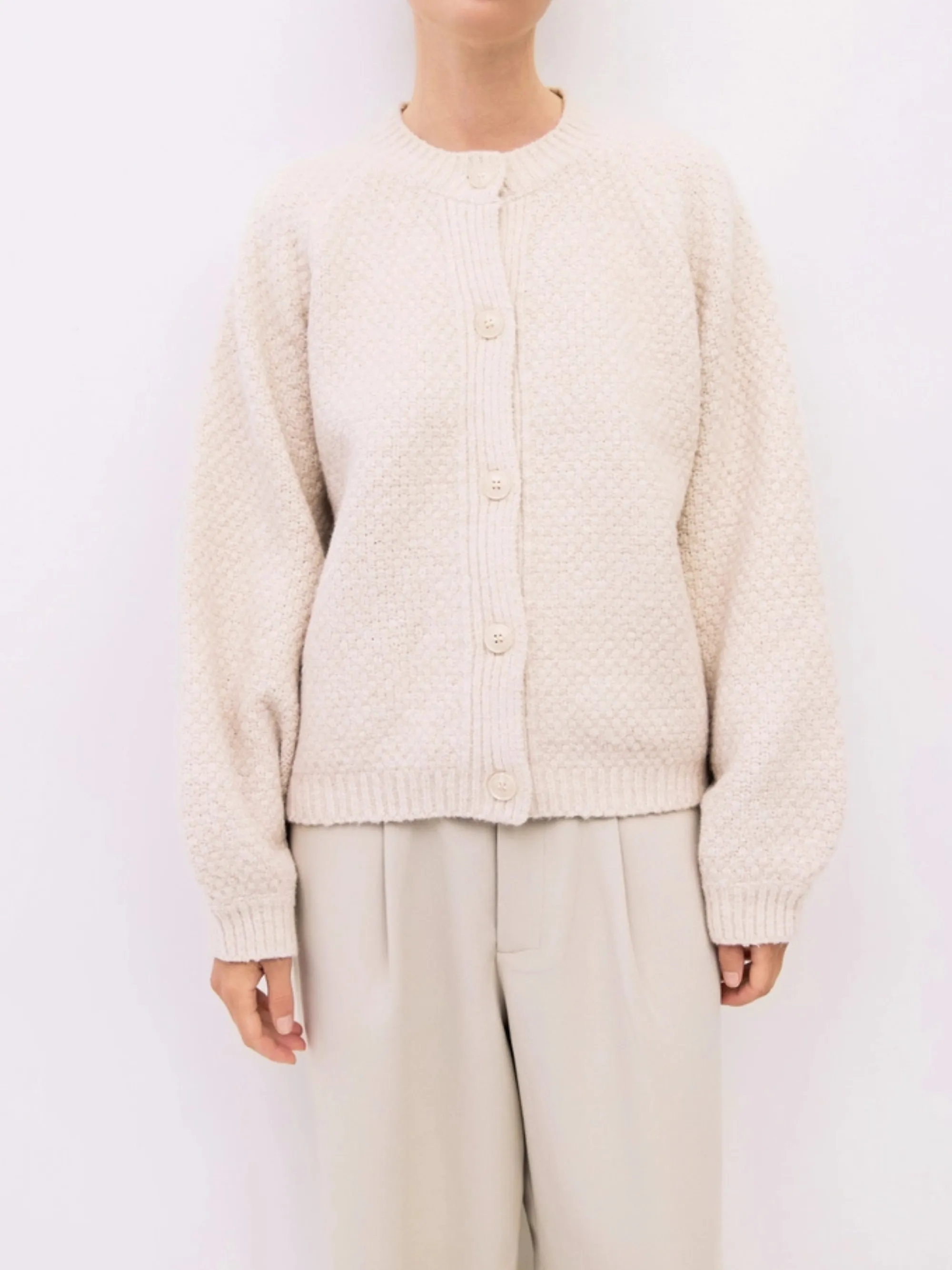 Juna Cardigan | Cream sold by CoutuKitsch