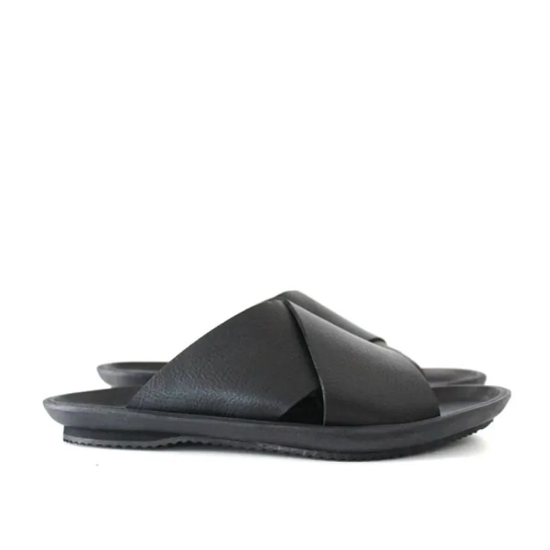 OP-N07 M – Leather sandals sold by Punto Pigro