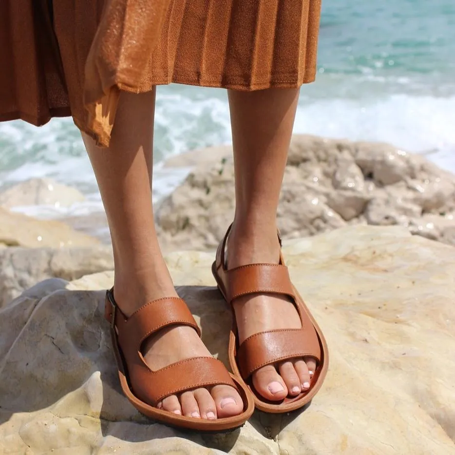OP-N02 – Leather sandals sold by Punto Pigro