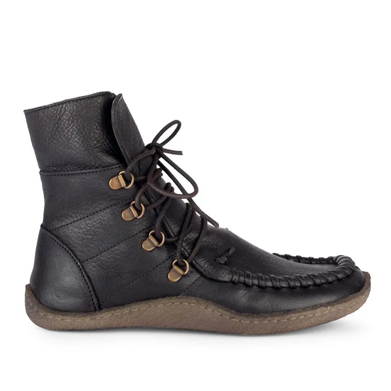 MOUNTAIN BOOTS – Black sold by Punto Pigro