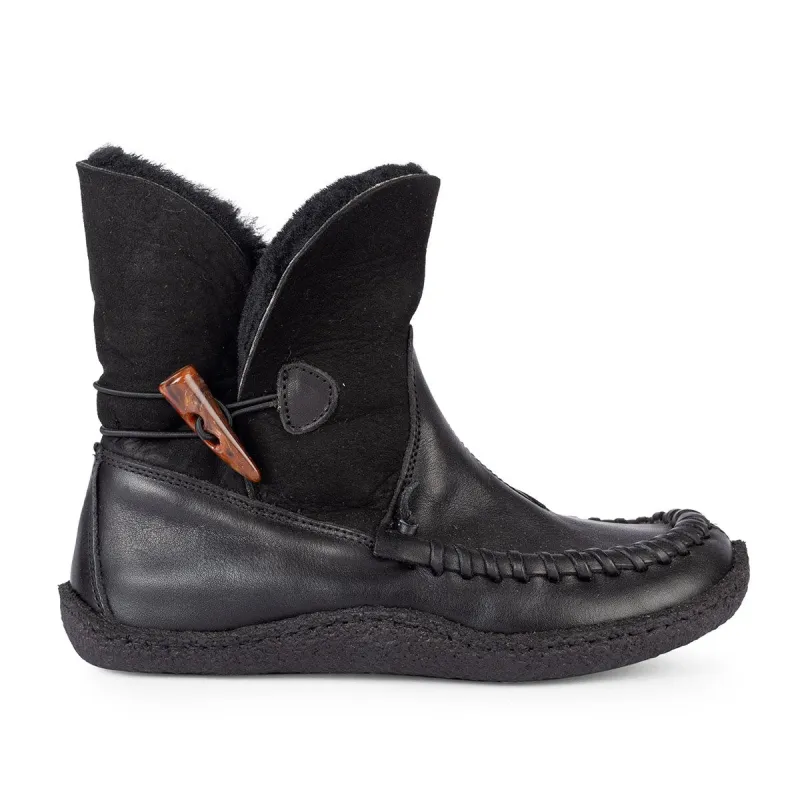 Orso Black – Slip-on boots sold by Punto Pigro