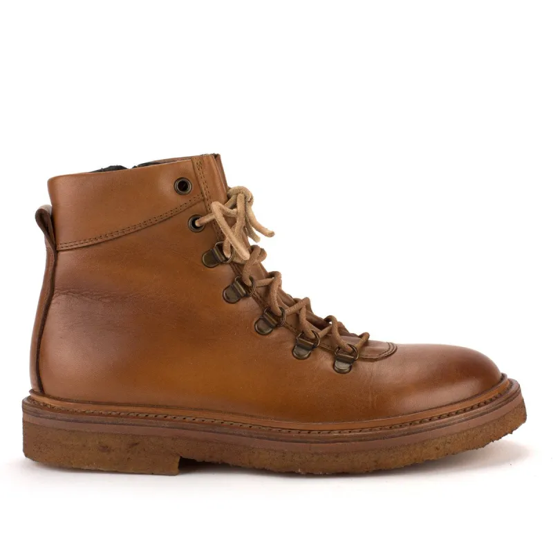 COLLEGE25 ANKLE BOOTS – Tan sold by Punto Pigro