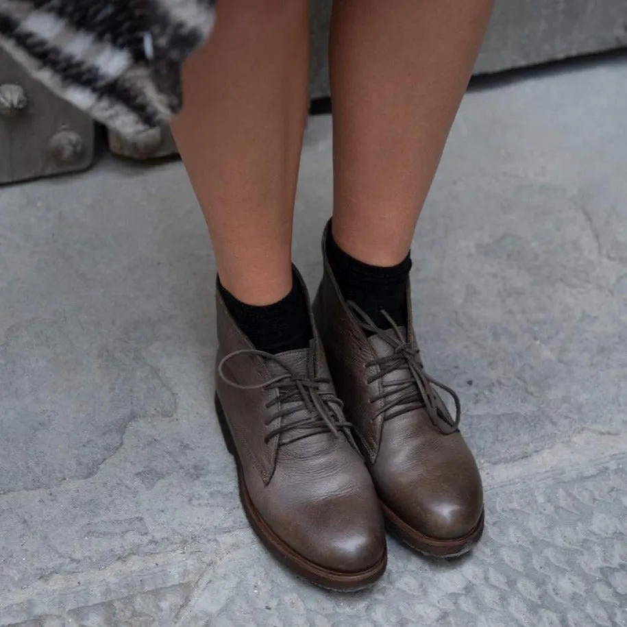 DRESS 30 – Desert boots sold by Punto Pigro