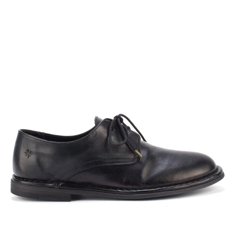 HAND 11 – Derby shoes sold by Punto Pigro