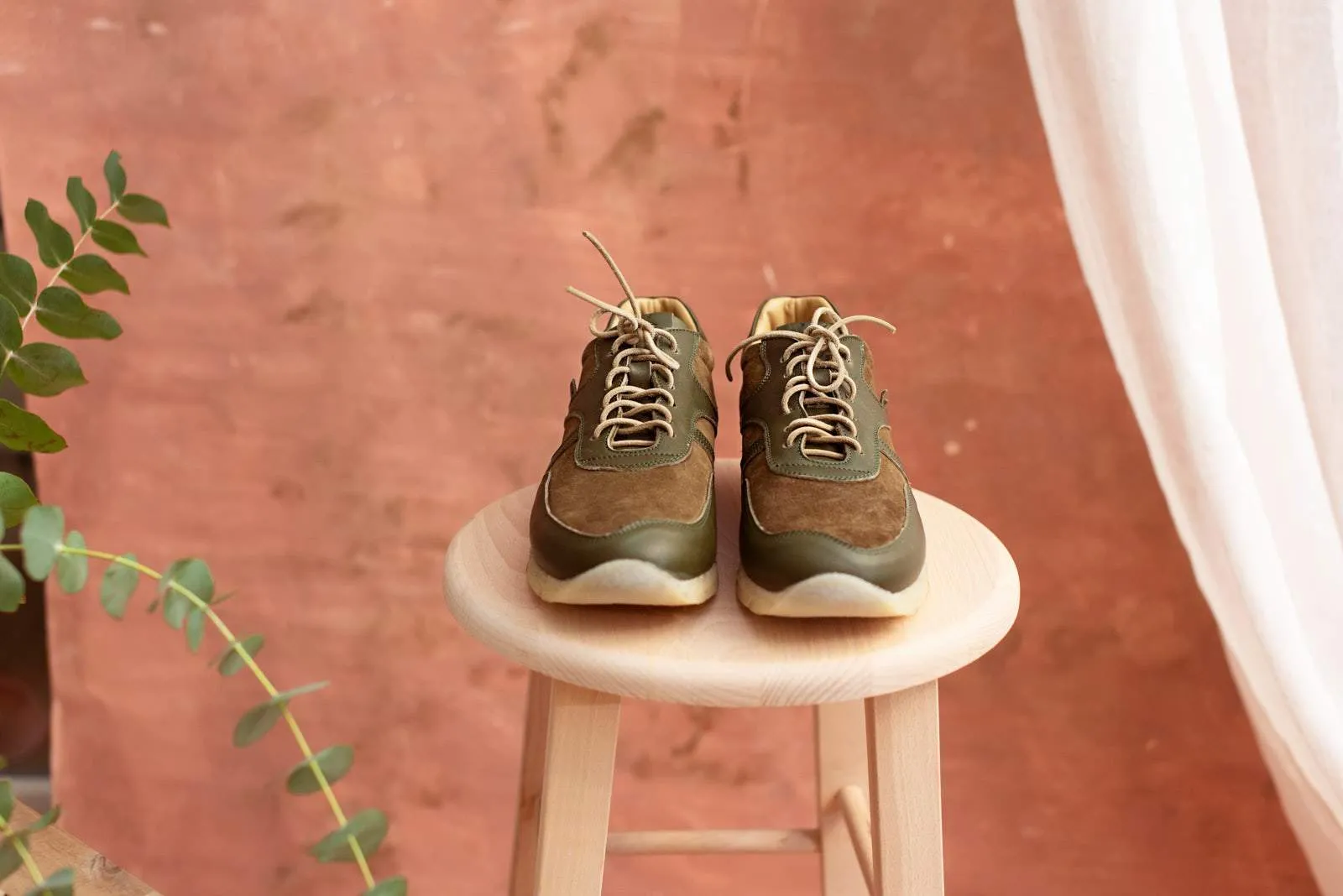 PP SNEAKERS – Leather snekaers sold by Punto Pigro product image thumbnail 2