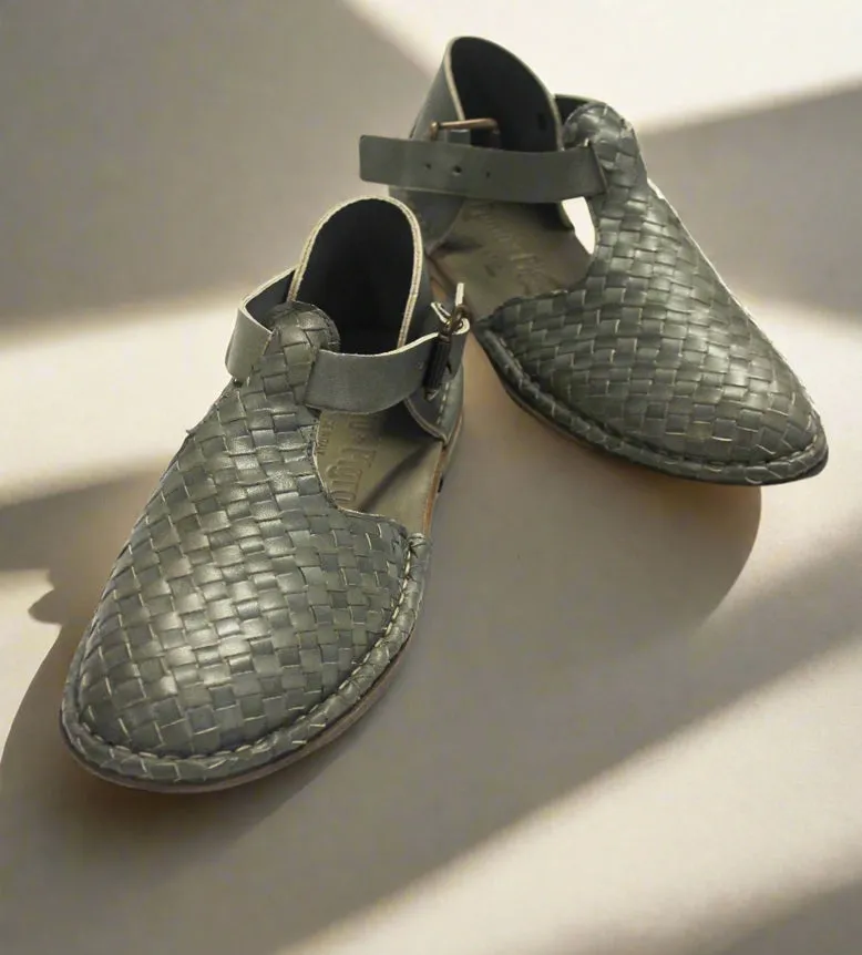 HAND 1111 - Woven shoes sold by Punto Pigro product image thumbnail 2