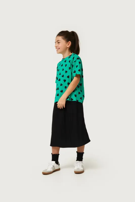 Camiseta de niña con estampado de corazones verde sold by Compania Fantasica