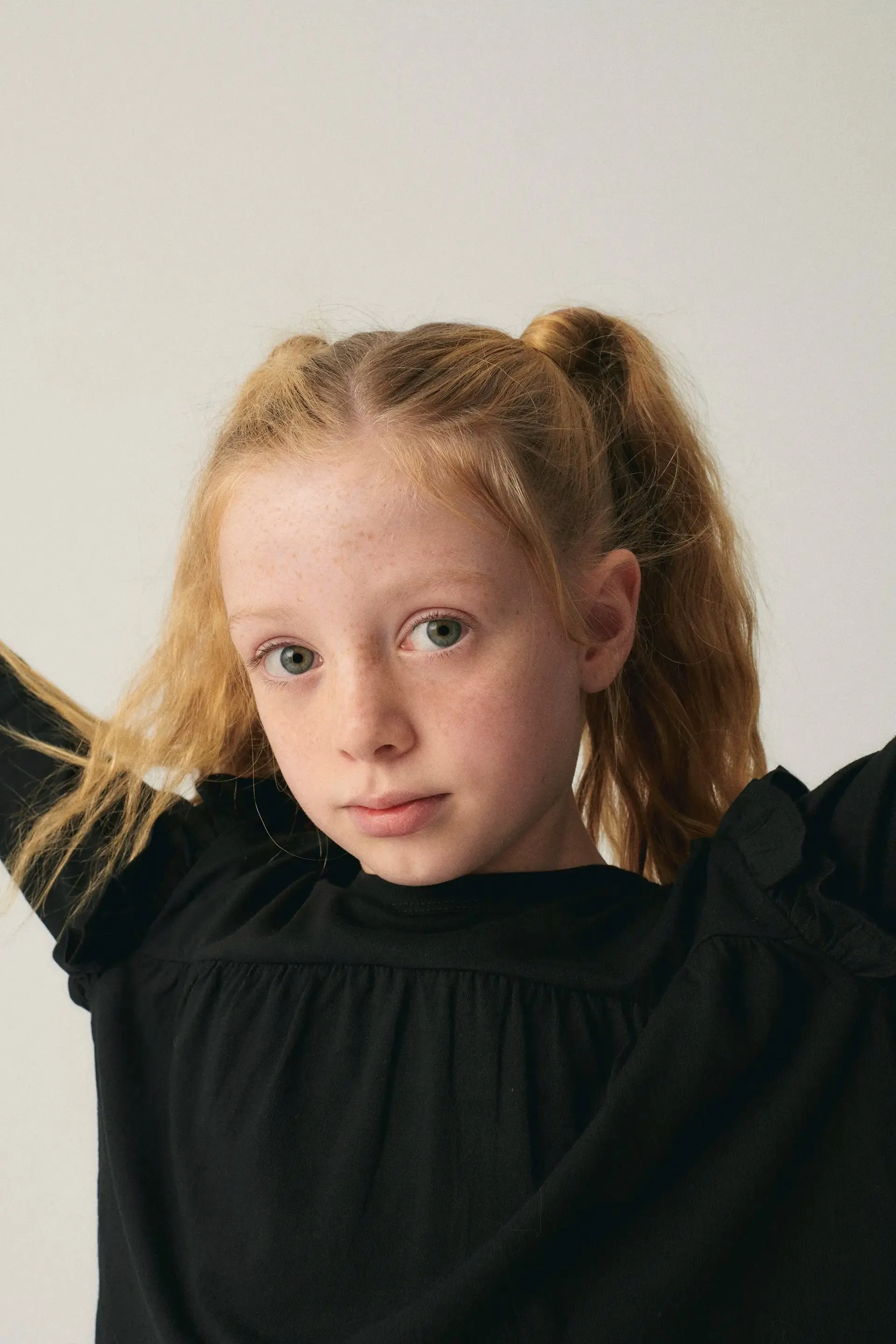 Top de niña con volantes negro sold by Compania Fantasica product image thumbnail 4