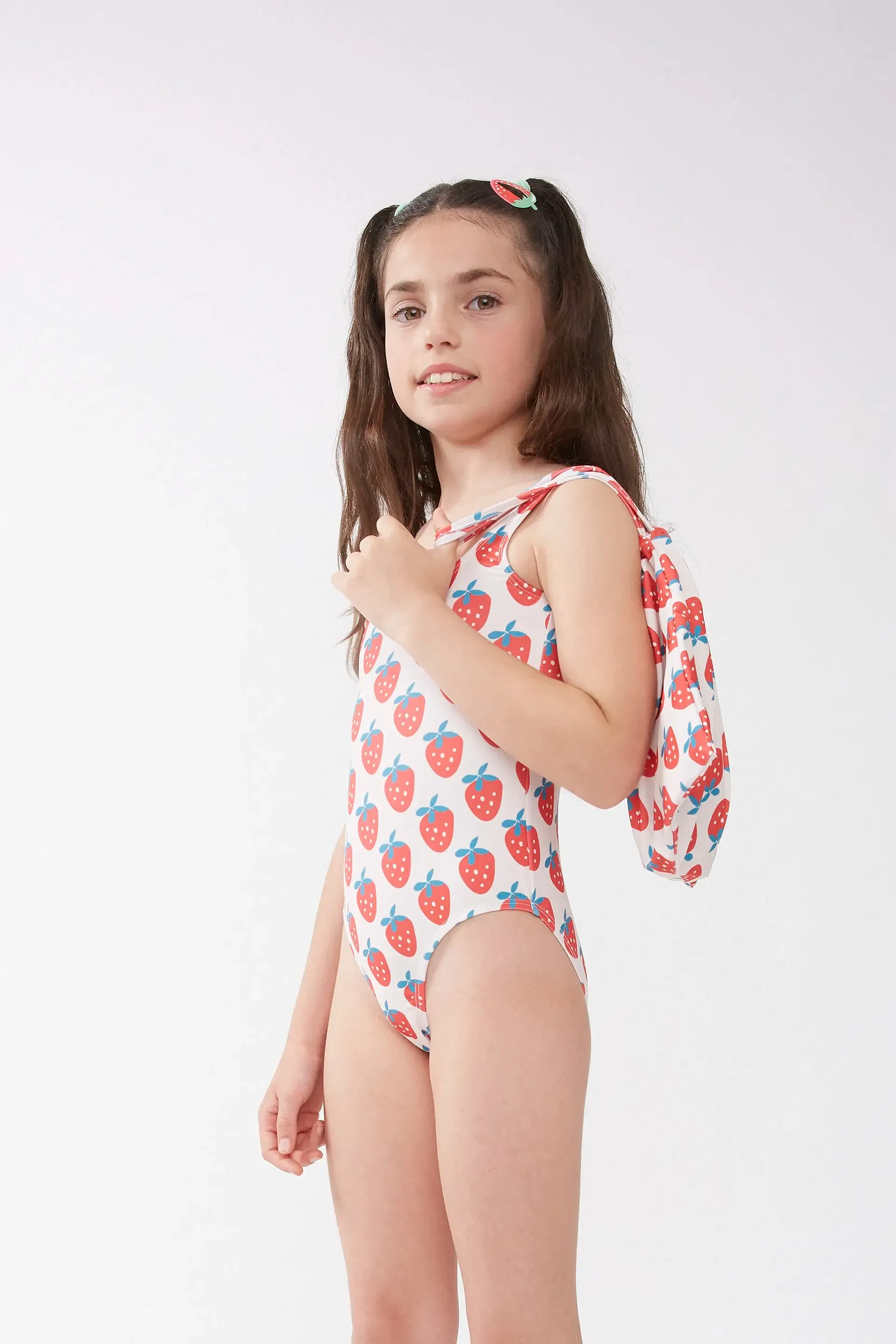 Bañador de niña estampado Strawberry Beach sold by Compania Fantasica product image thumbnail 4