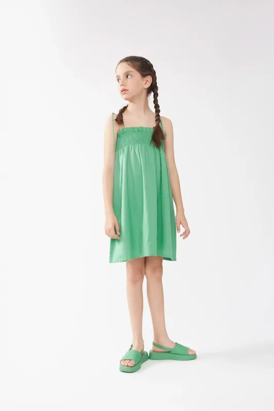 Vestido corto niña tirantes verde sold by Compania Fantasica