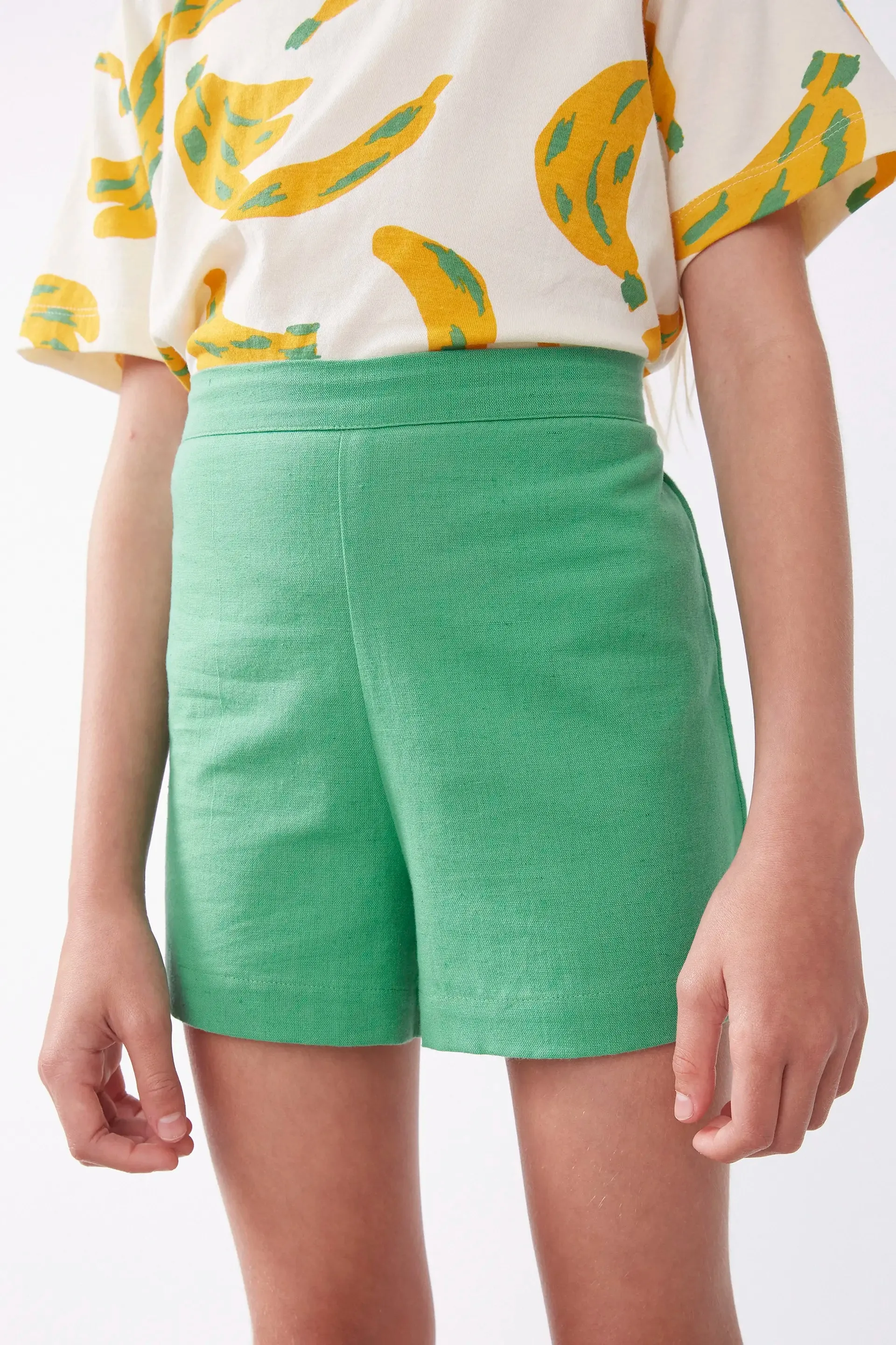 Shorts de niña verdes sold by Compania Fantasica product image thumbnail 3