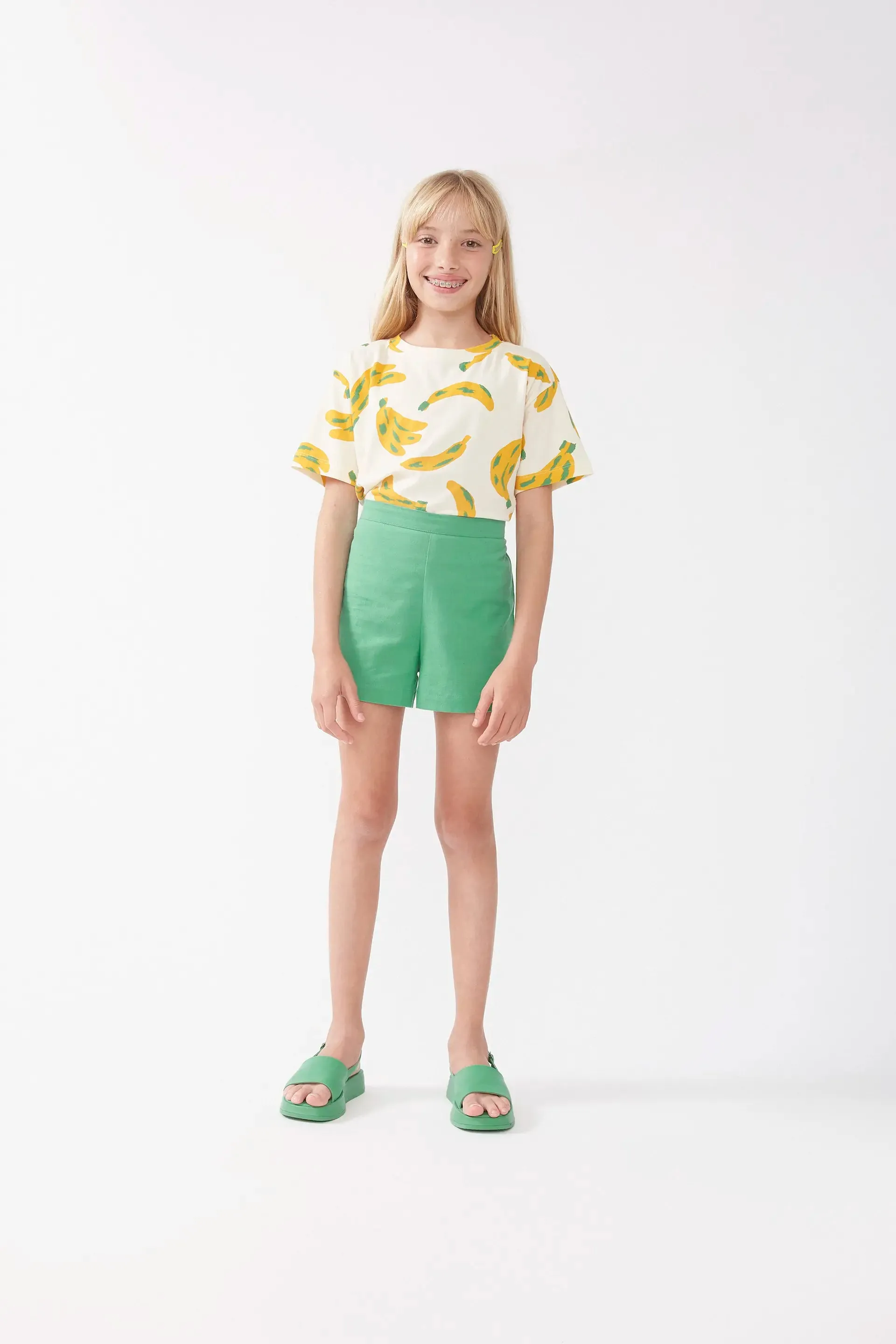 Shorts de niña verdes sold by Compania Fantasica