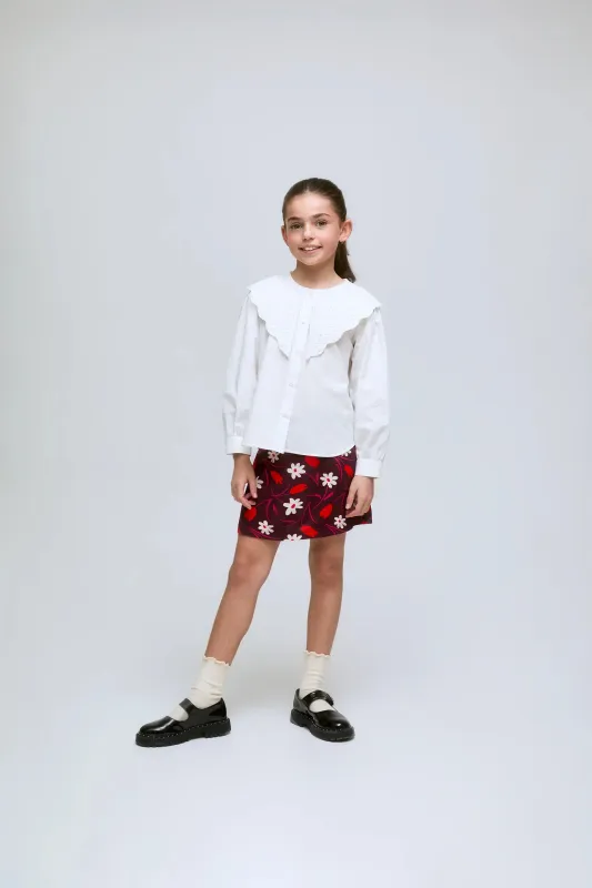 Camisa blanca de algodón con cuello babero sold by Compania Fantasica