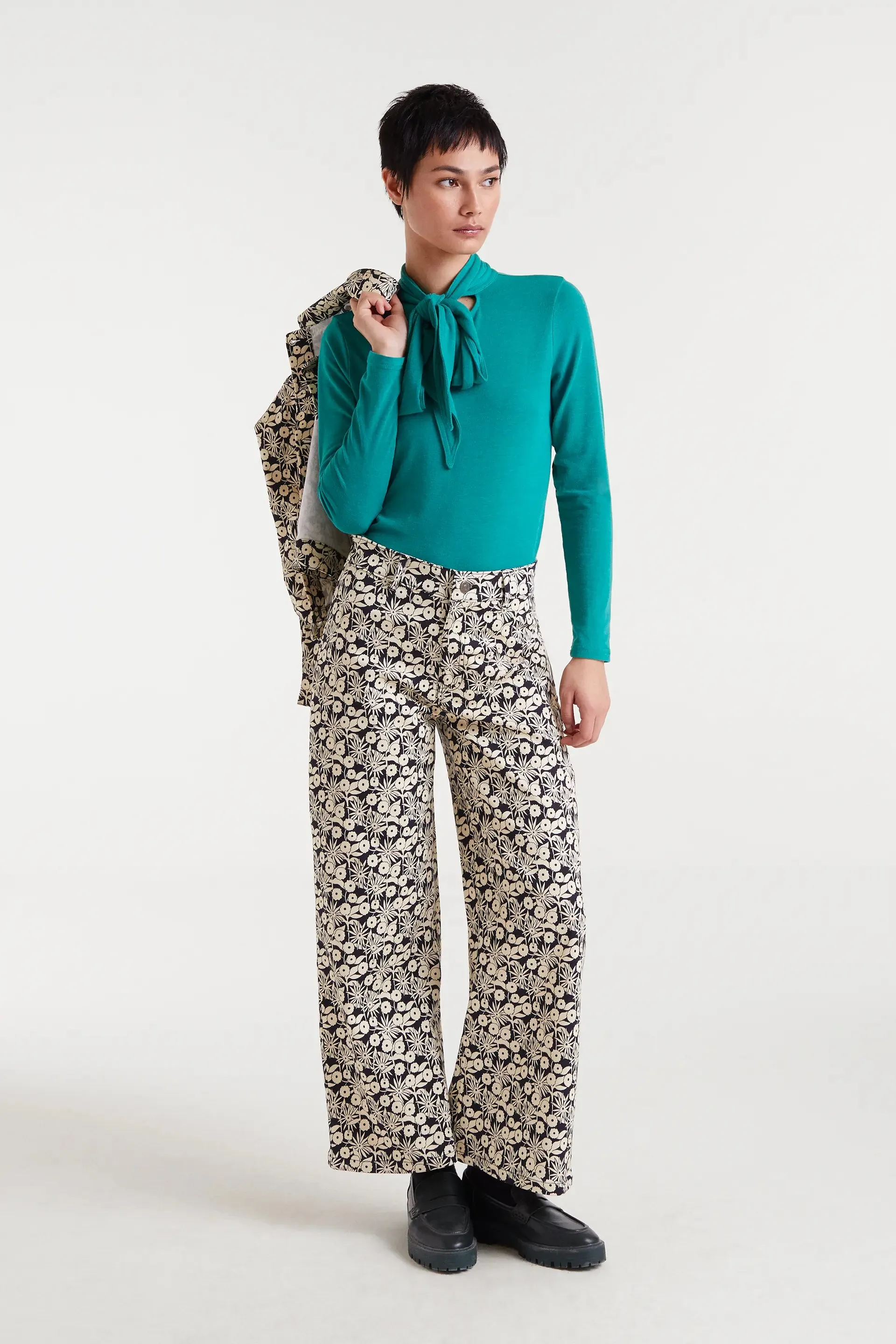 Camiseta lazada manga larga verde sold by Compania Fantasica product image thumbnail 5