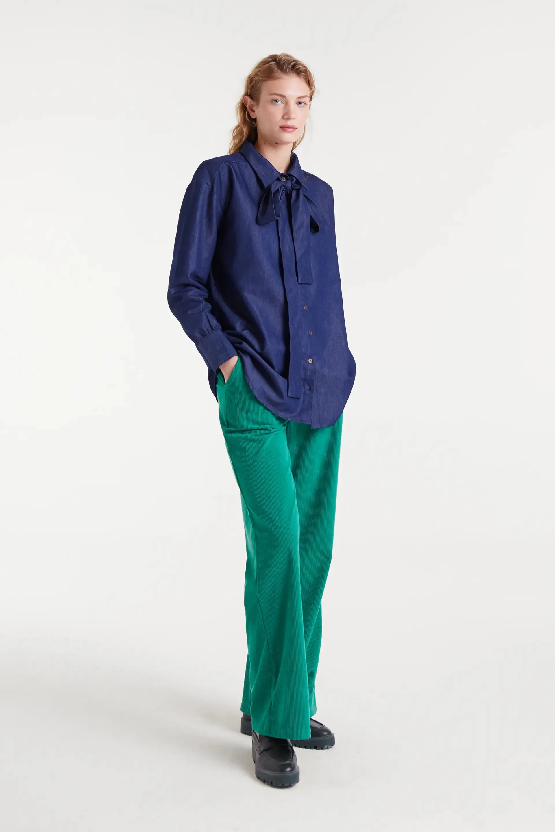 Camisa lazada chambray azul sold by Compania Fantasica product image thumbnail 5