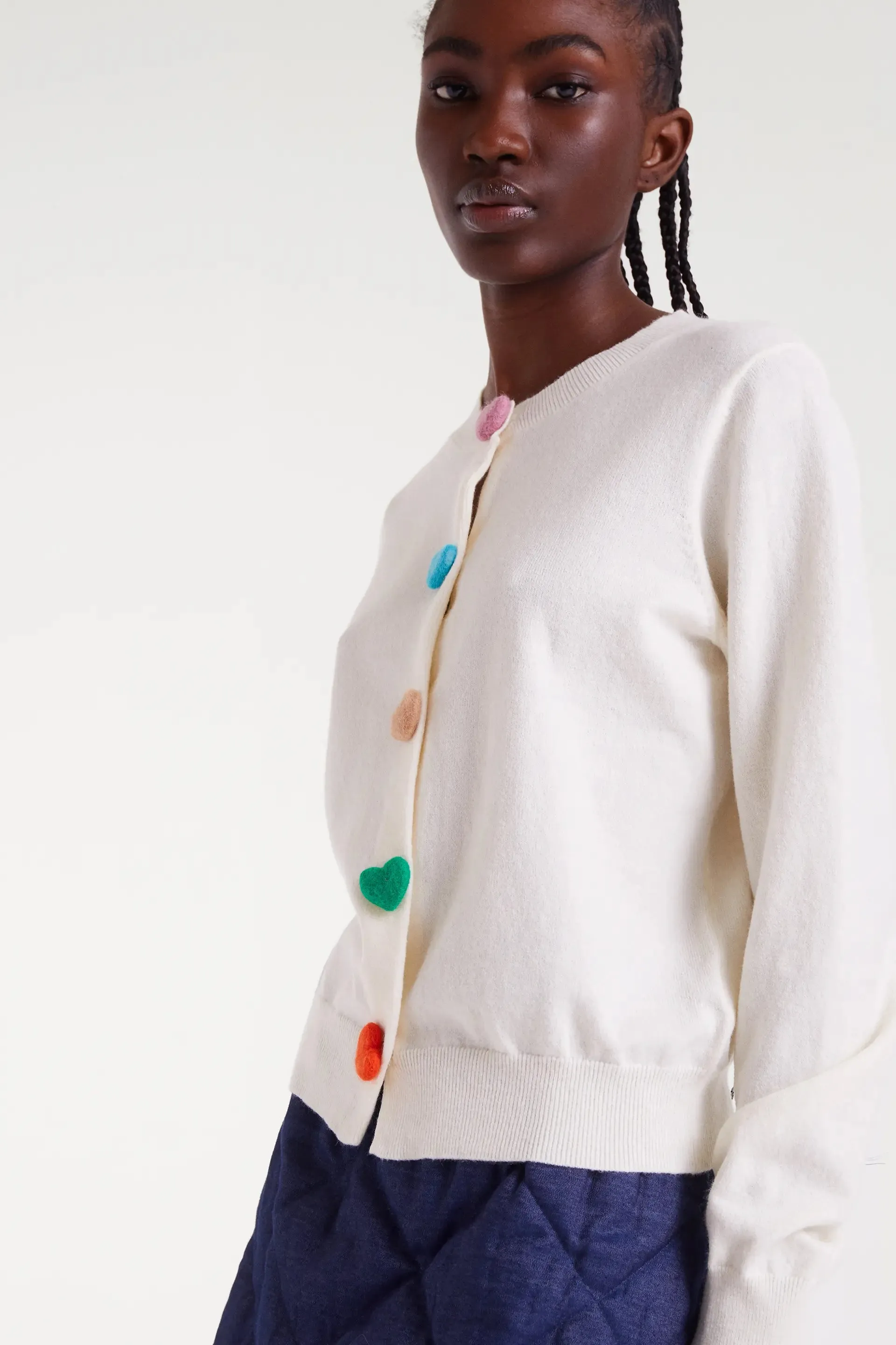 Cárdigan punto con detalle de corazones blanco sold by Compania Fantasica product image thumbnail 4