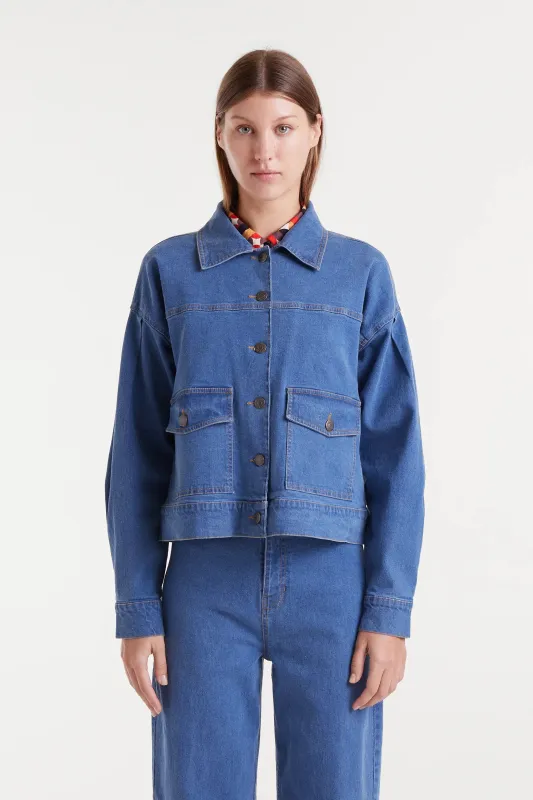 Chaqueta vaquera azul sold by Compania Fantasica