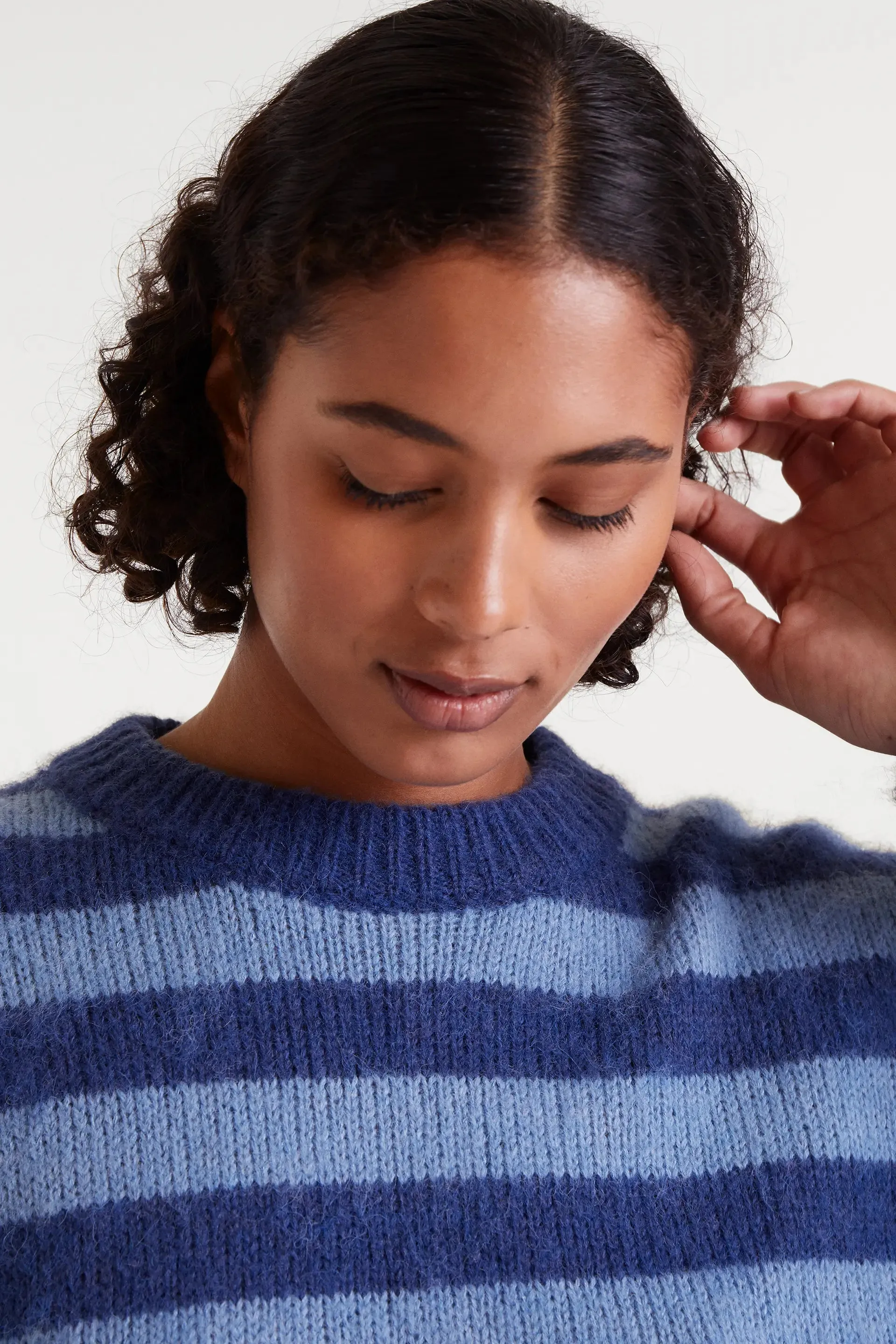 Jersey punto de rayas azules sold by Compania Fantasica product image thumbnail 3