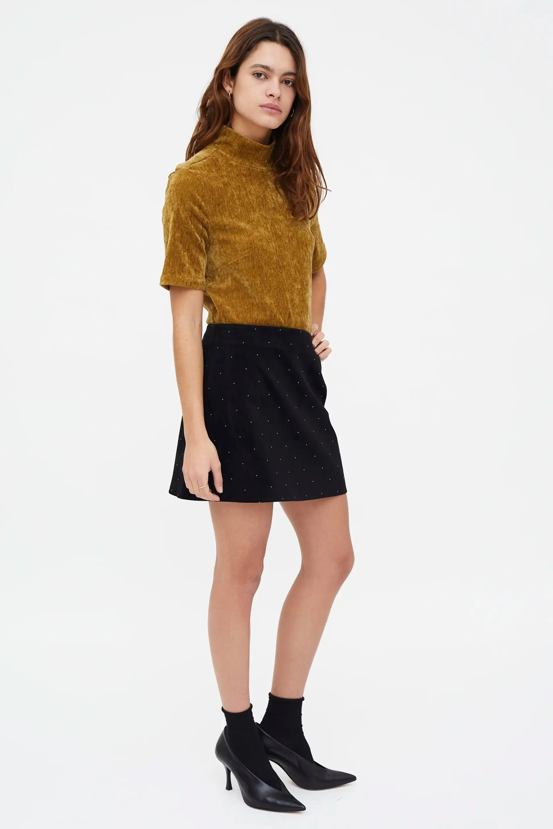 Falda corta terciopelo negro sold by Compania Fantasica product image thumbnail 5