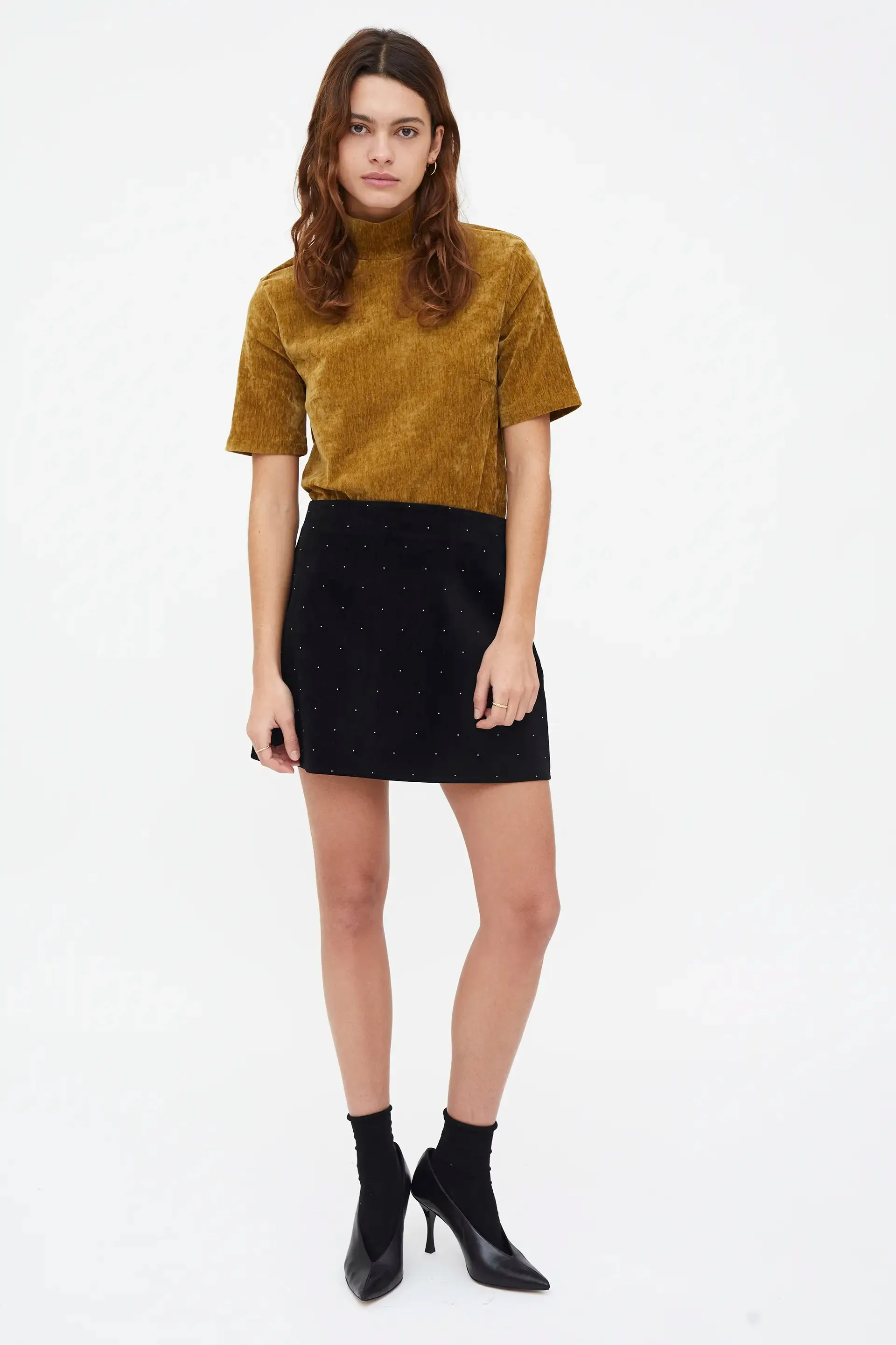 Falda corta terciopelo negro sold by Compania Fantasica product image thumbnail 4