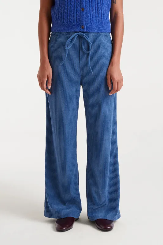 Pantalón recto de pana azul sold by Compania Fantasica