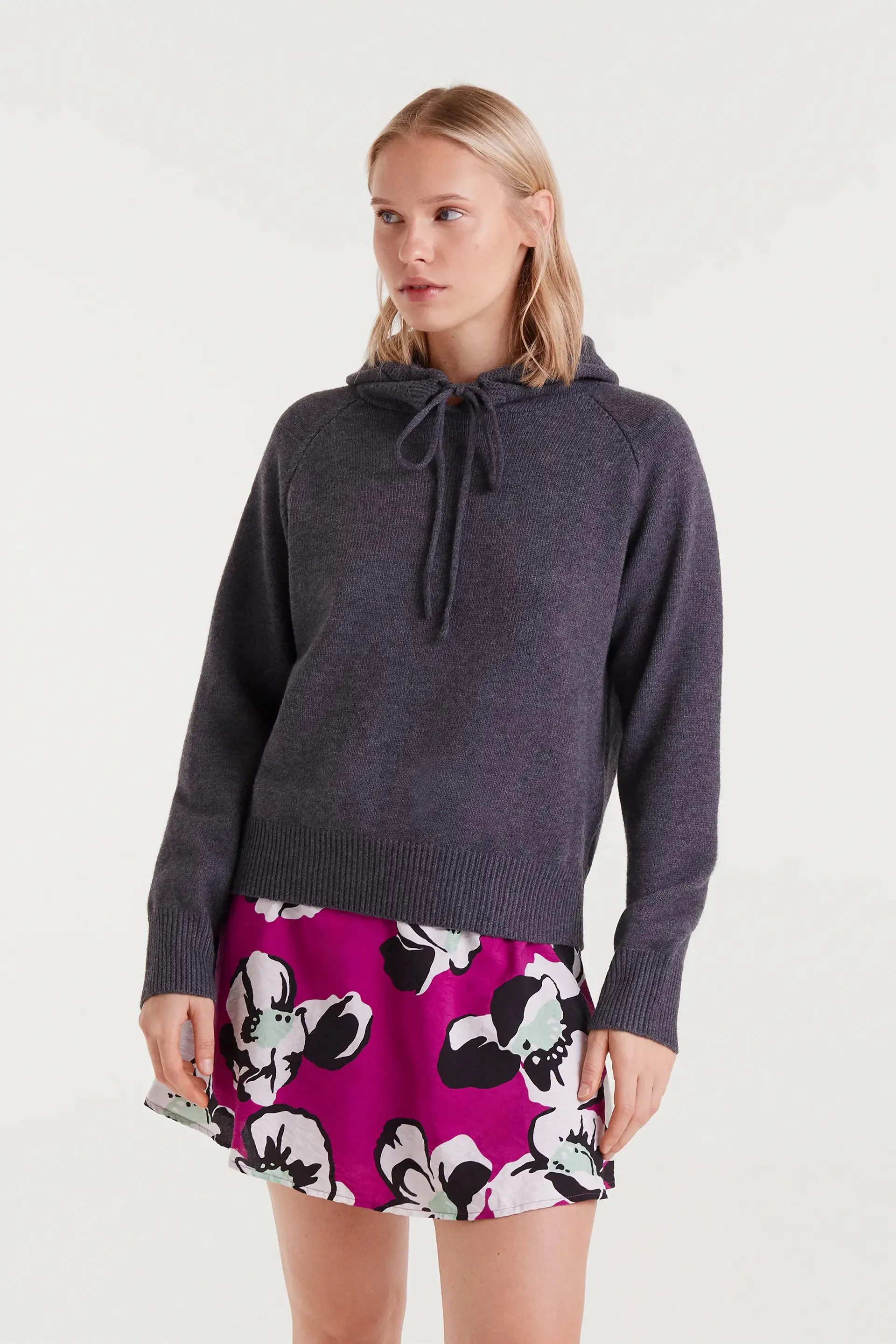 Jersey sudadera punto fino gris sold by Compania Fantasica