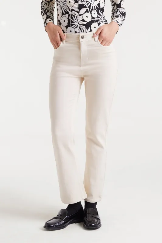 Pantalón vaquero blanco sold by Compania Fantasica