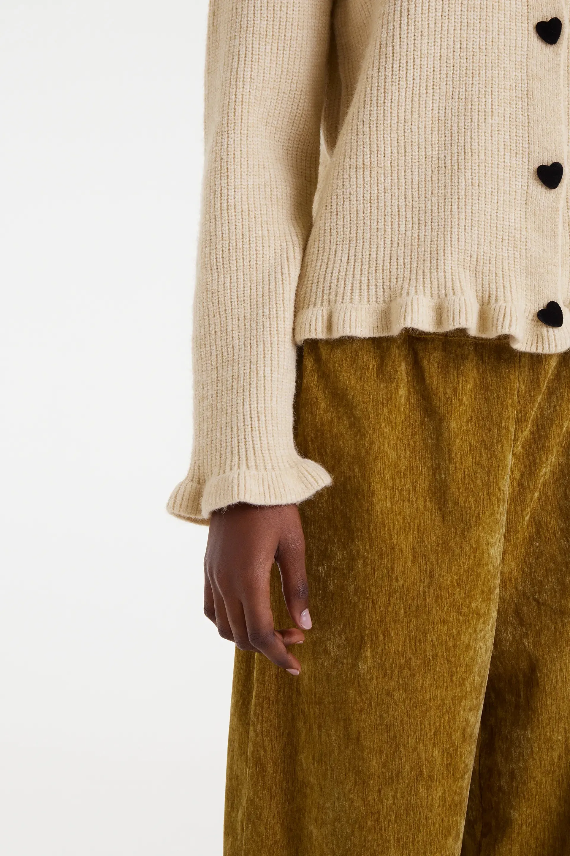 Cárdigan punto beige con detalle de corazones sold by Compania Fantasica product image thumbnail 3