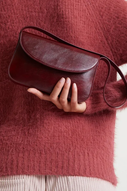 Bolso de hombro cuero sintético Burgundy sold by Compania Fantasica